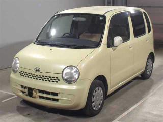 DAIHATSU MOVE LATTE