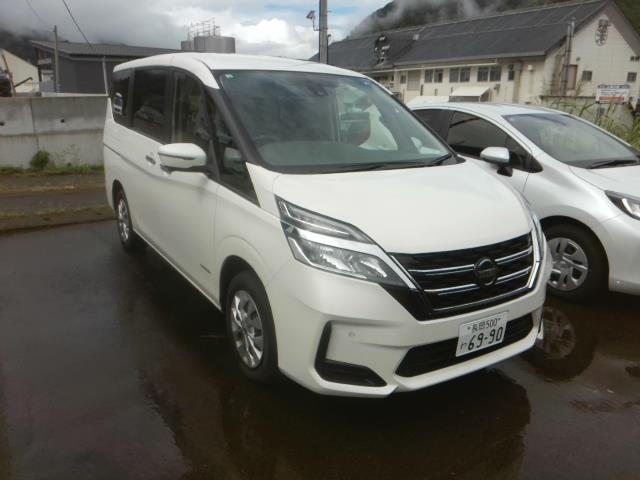 NISSAN SERENA