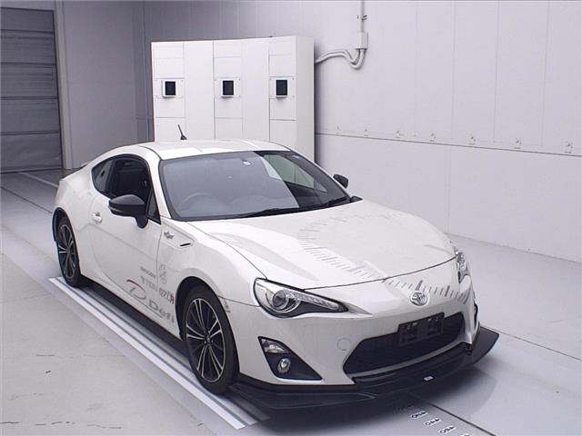TOYOTA 86