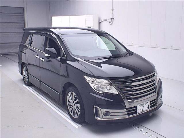 NISSAN ELGRAND