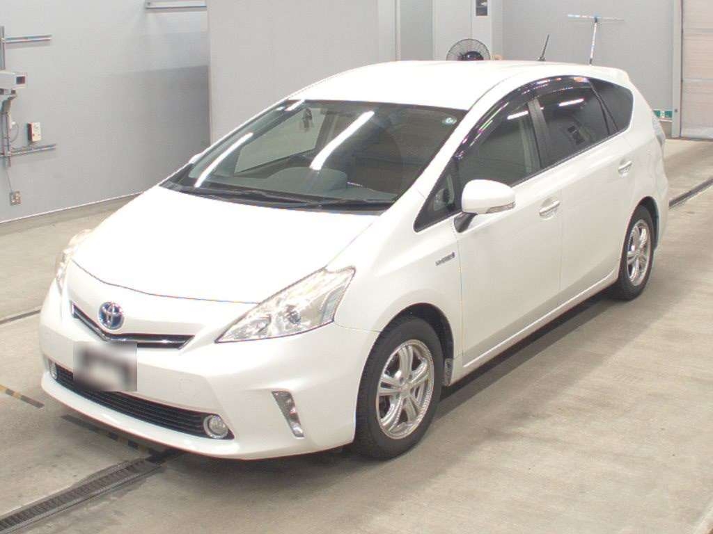 TOYOTA PRIUS ALPHA