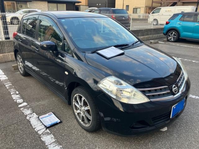 NISSAN TIIDA