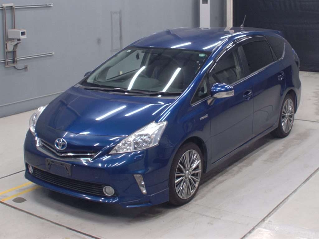 TOYOTA PRIUS ALPHA