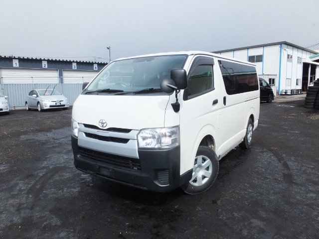 TOYOTA REGIUS VAN