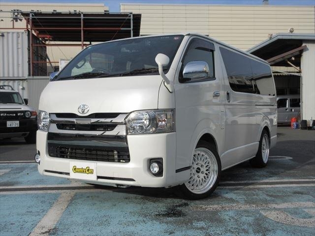 TOYOTA REGIUS VAN