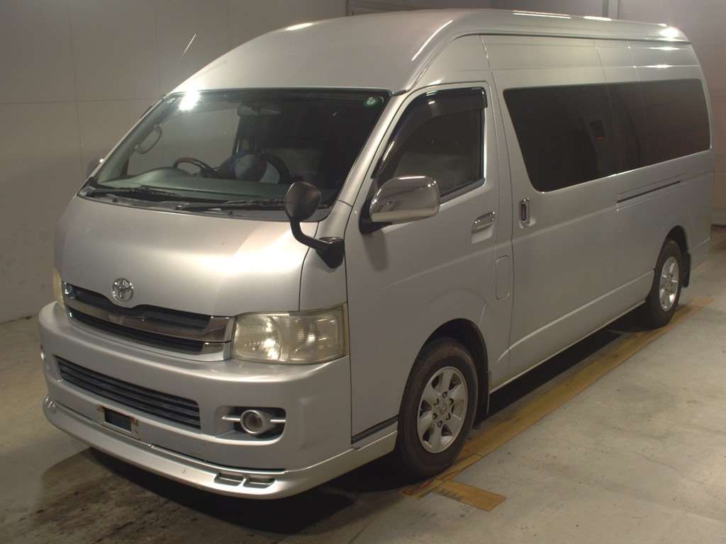 TOYOTA HIACE WAGON