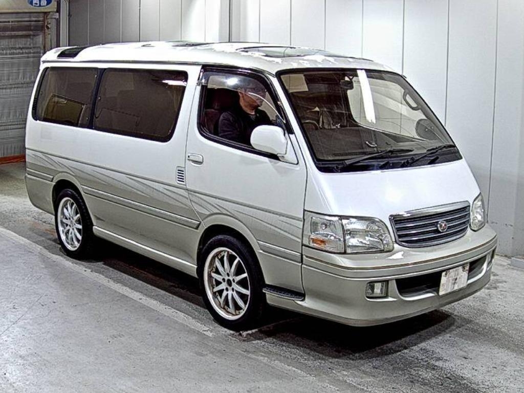 TOYOTA HIACE WAGON