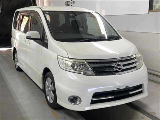 NISSAN SERENA