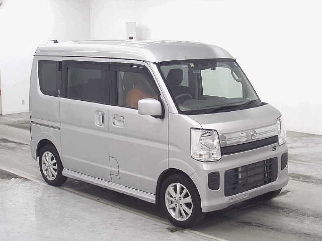 NISSAN CLIPPER RIO