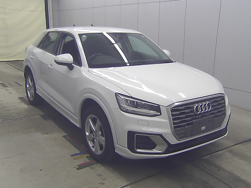 AUDI Q2