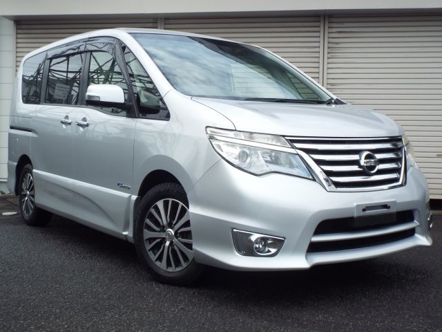 NISSAN SERENA