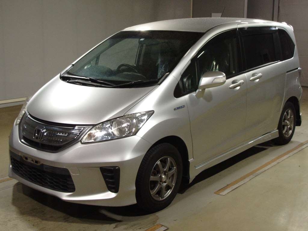 HONDA FREED HYBRID