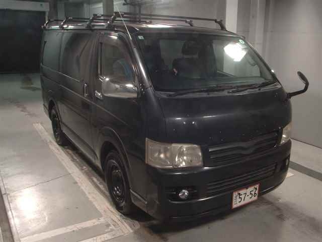 TOYOTA HIACE VAN