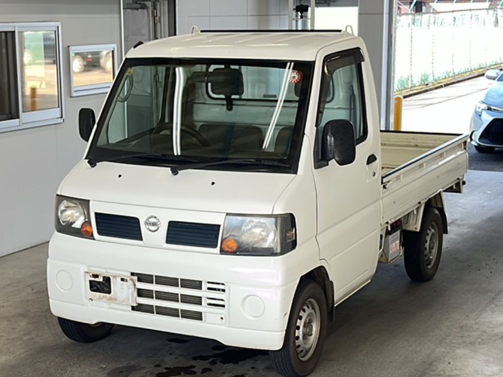 NISSAN CLIPPER TRUCK