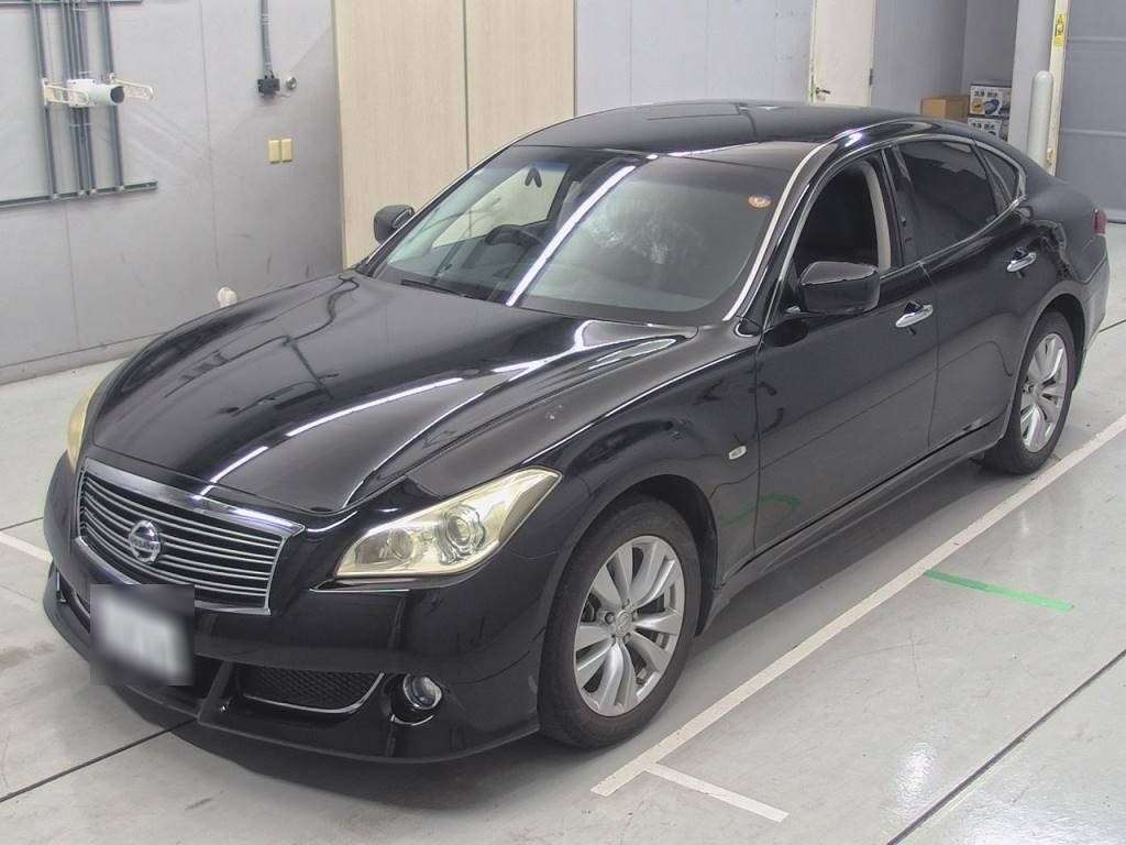 NISSAN FUGA