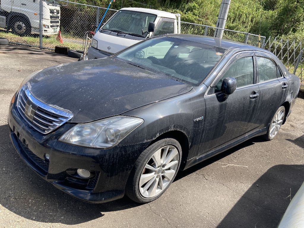 TOYOTA CROWN HYBRID