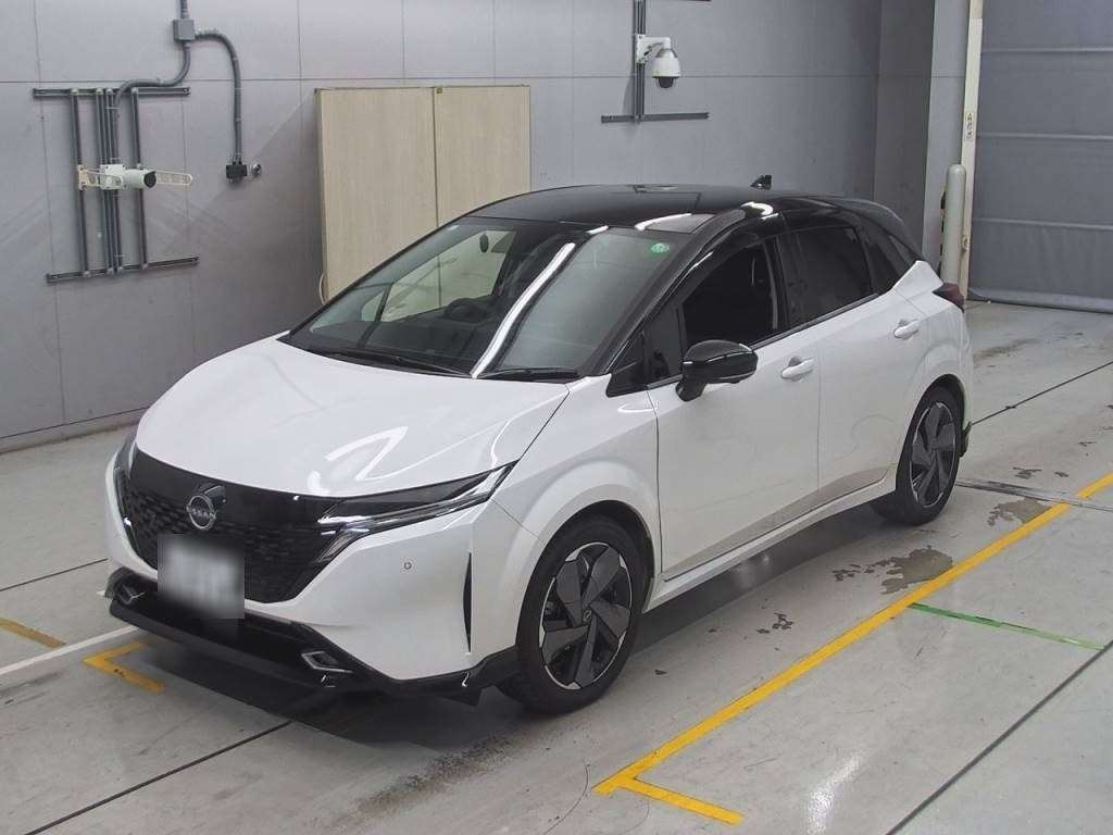 NISSAN AURA