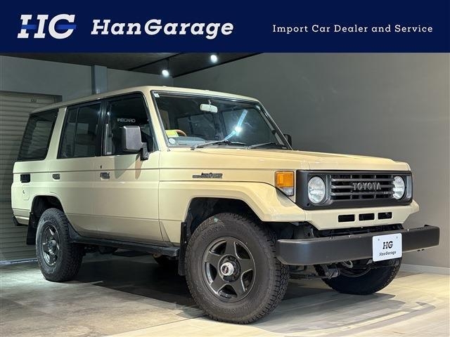 TOYOTA LAND CRUISER 70