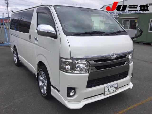 TOYOTA HIACE VAN