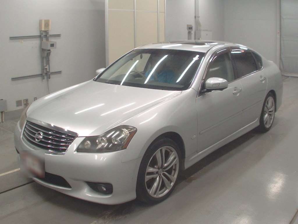 NISSAN FUGA
