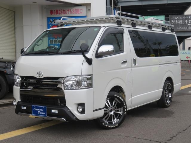 TOYOTA HIACE VAN
