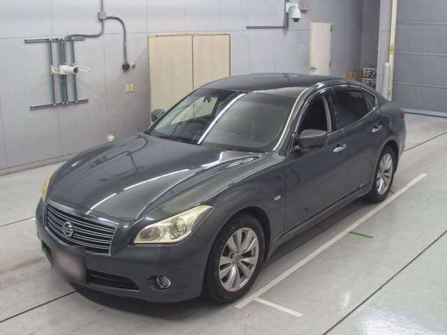 NISSAN FUGA