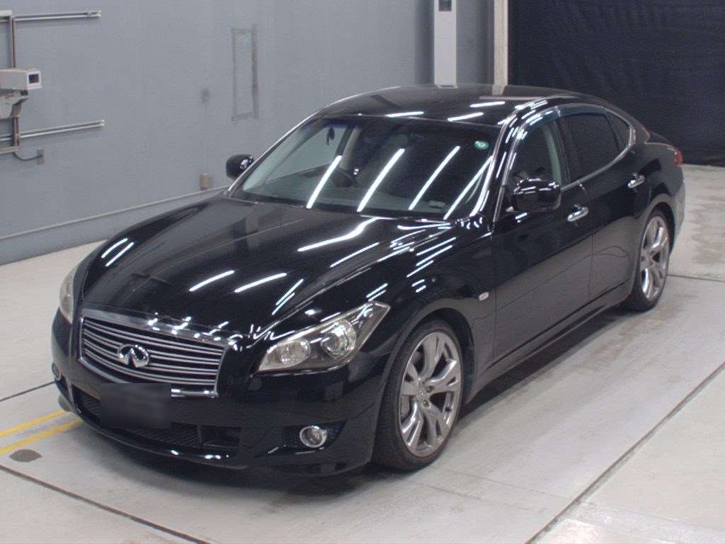 NISSAN FUGA