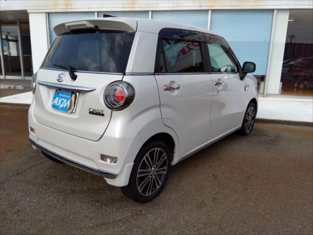 DAIHATSU CAST