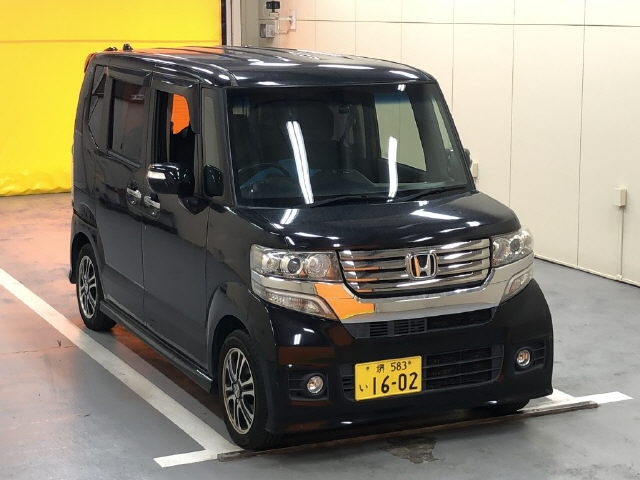 HONDA N BOX CUSTOM