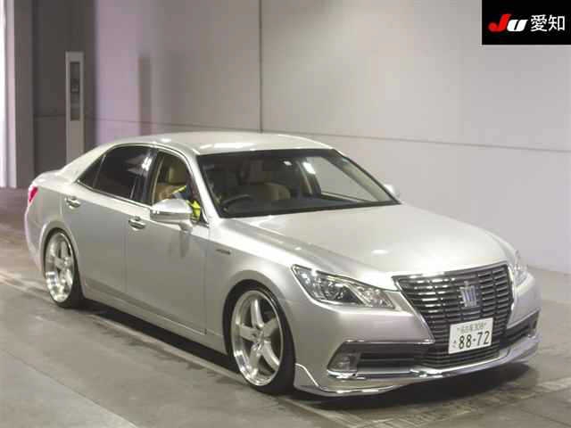 TOYOTA CROWN HYBRID
