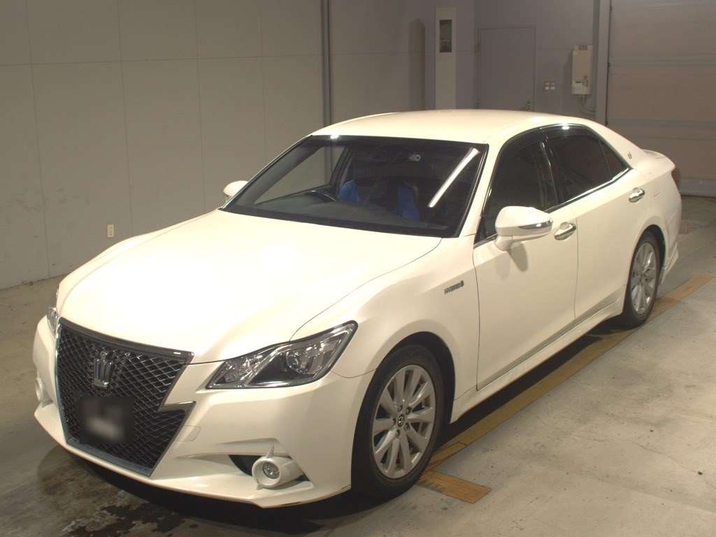 TOYOTA CROWN HYBRID