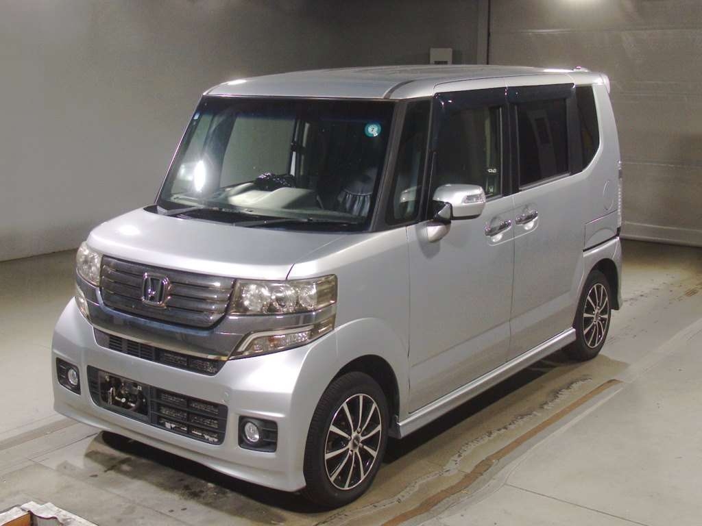 HONDA N BOX CUSTOM