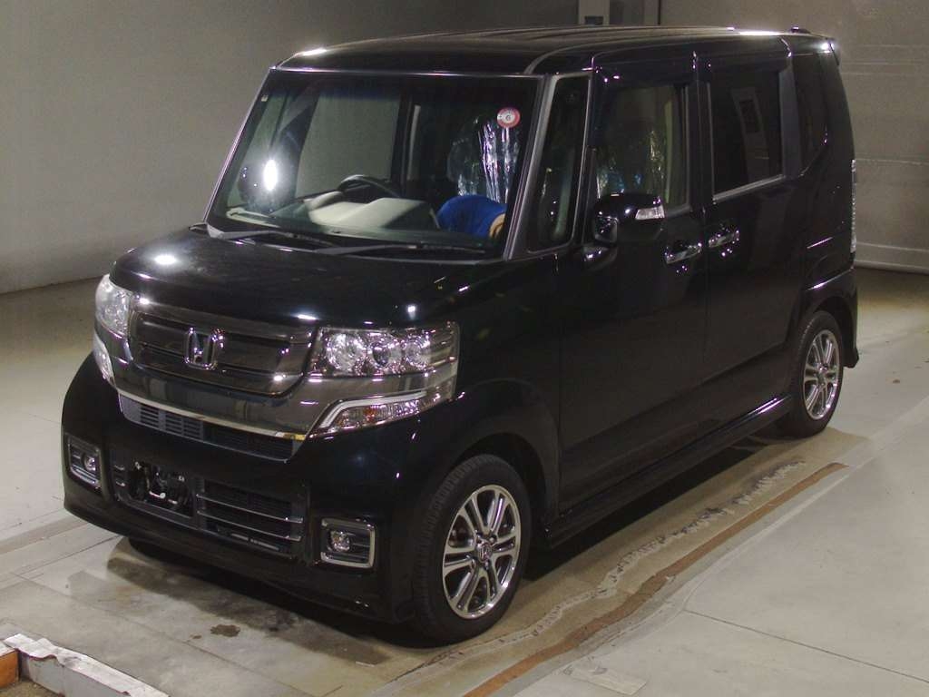 HONDA N BOX CUSTOM