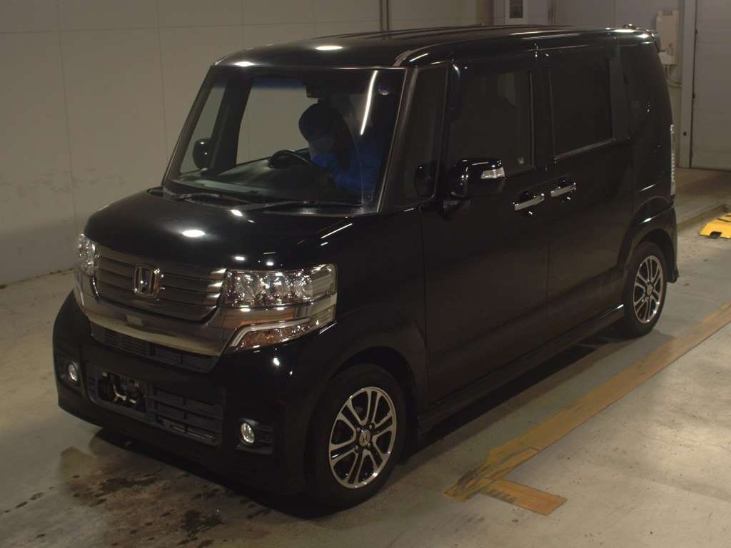 HONDA N BOX CUSTOM