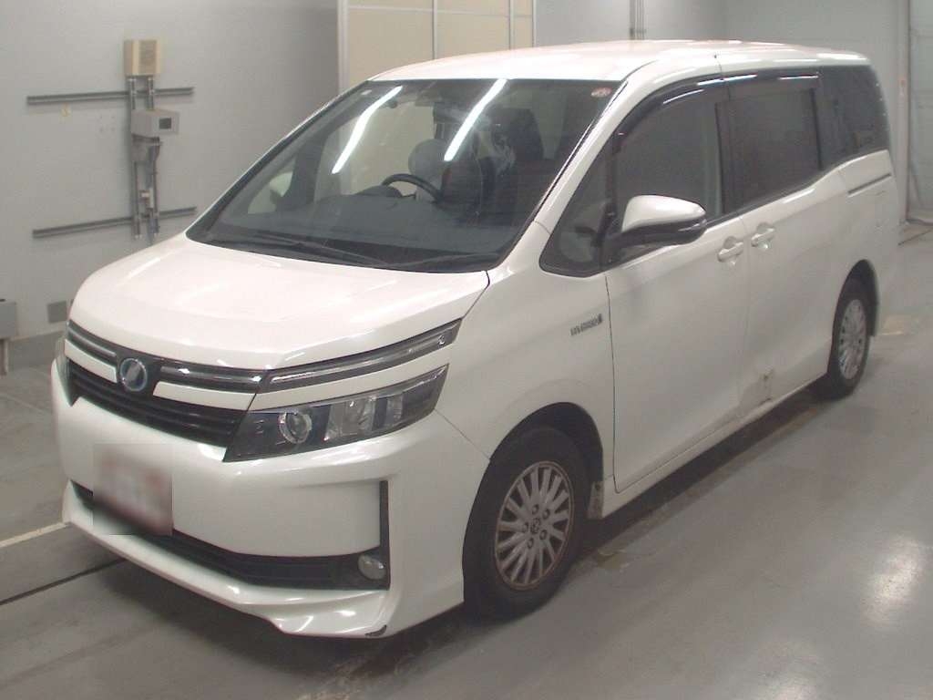 TOYOTA VOXY