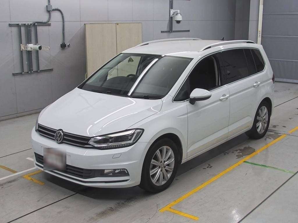 VOLKSWAGEN GOLF TOURAN