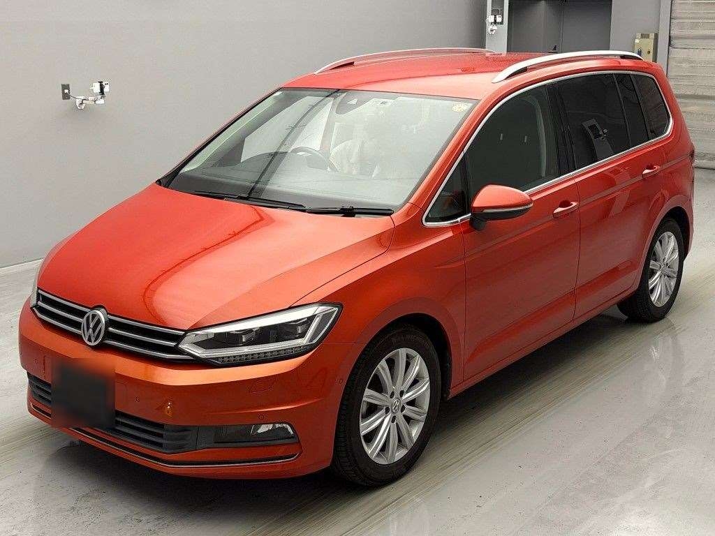 VOLKSWAGEN GOLF TOURAN