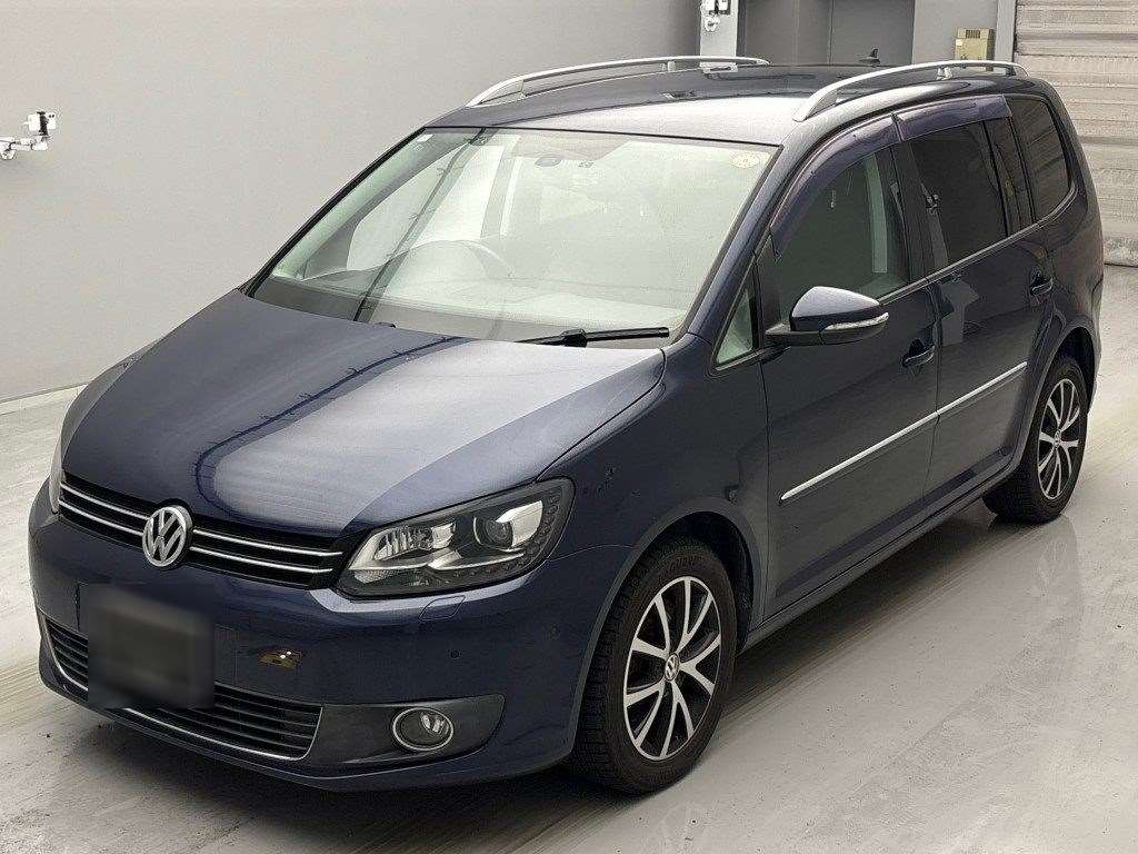 VOLKSWAGEN GOLF TOURAN