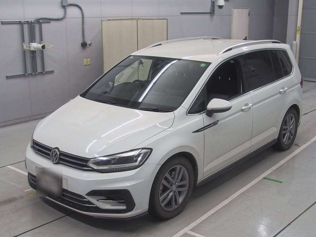 VOLKSWAGEN GOLF TOURAN