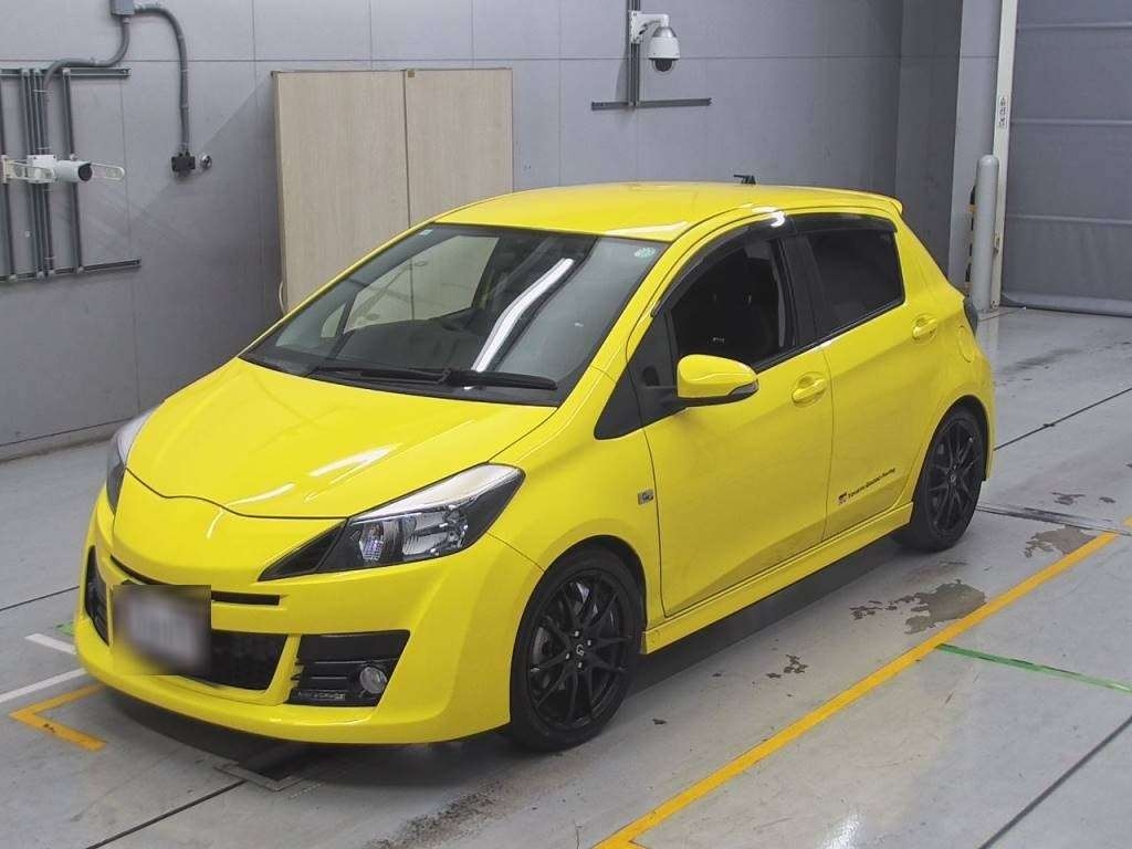 TOYOTA VITZ
