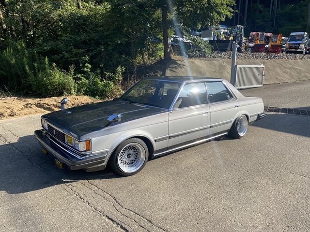 TOYOTA CRESTA