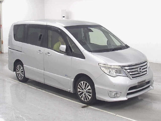 NISSAN SERENA