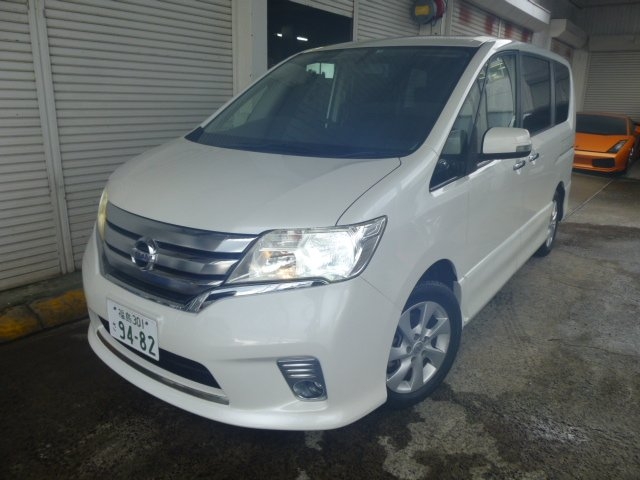 NISSAN SERENA