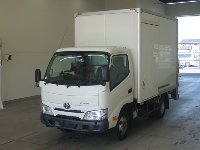 TOYOTA DYNA