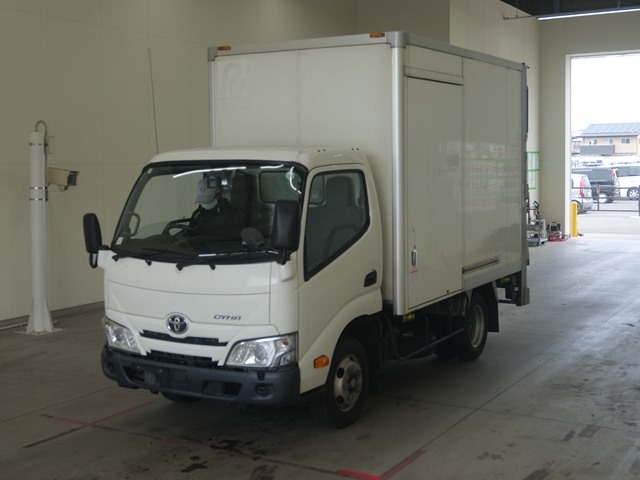TOYOTA DYNA