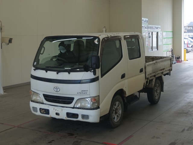 TOYOTA DYNA