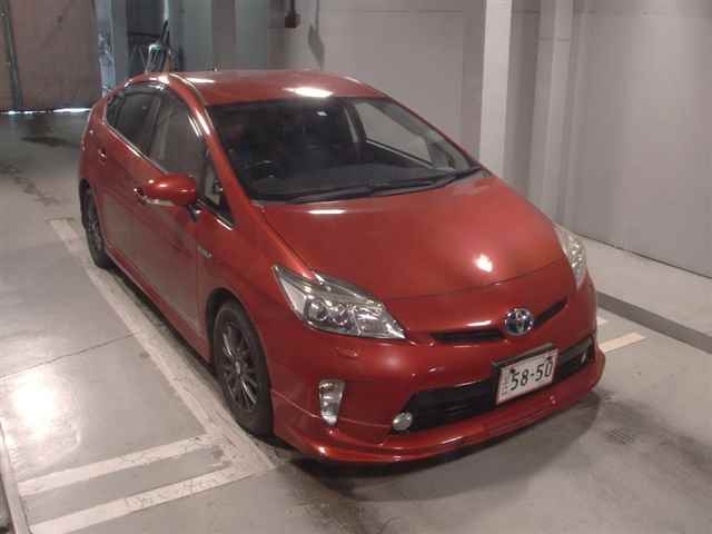 TOYOTA PRIUS