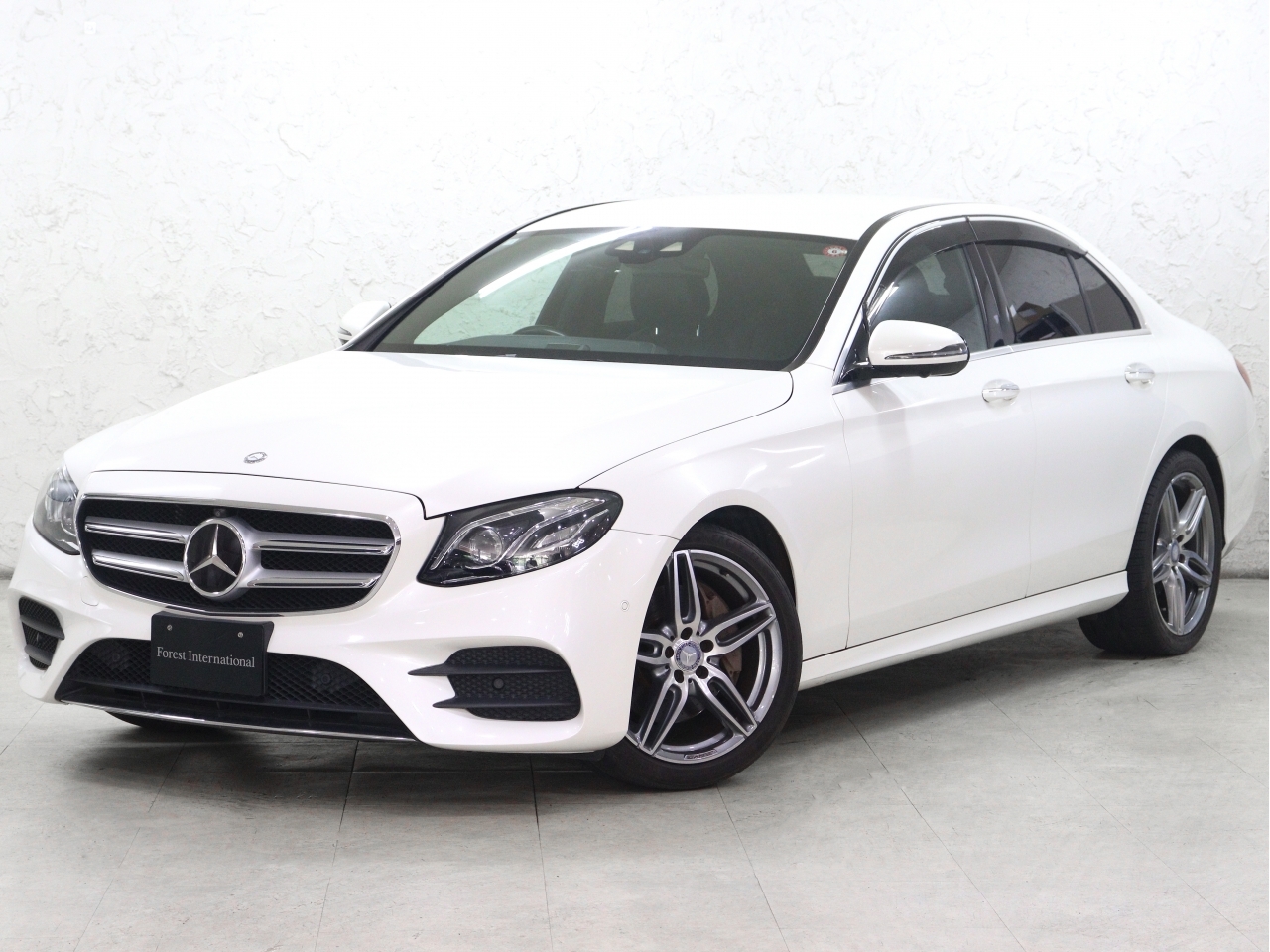 MERCEDES BENZ E CLASS