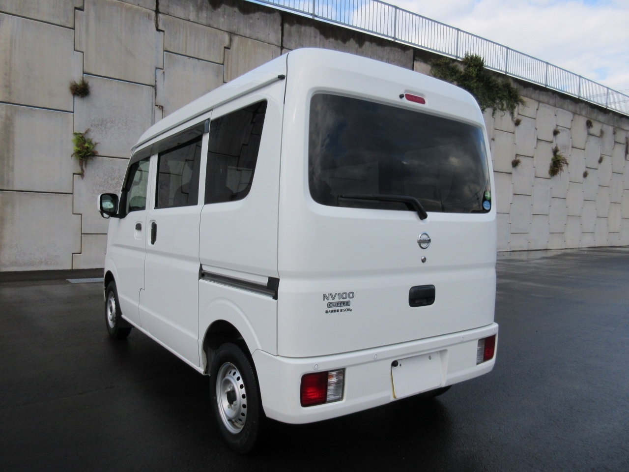 NISSAN NV100 CLIPPER