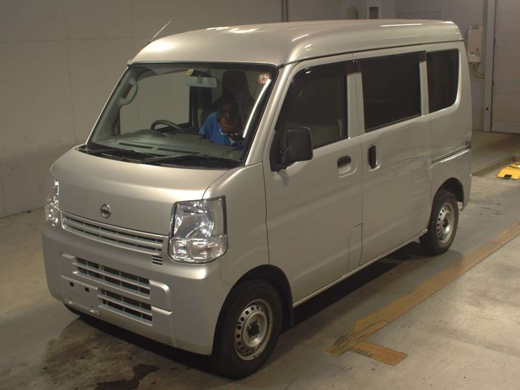 NISSAN NV100 CLIPPER